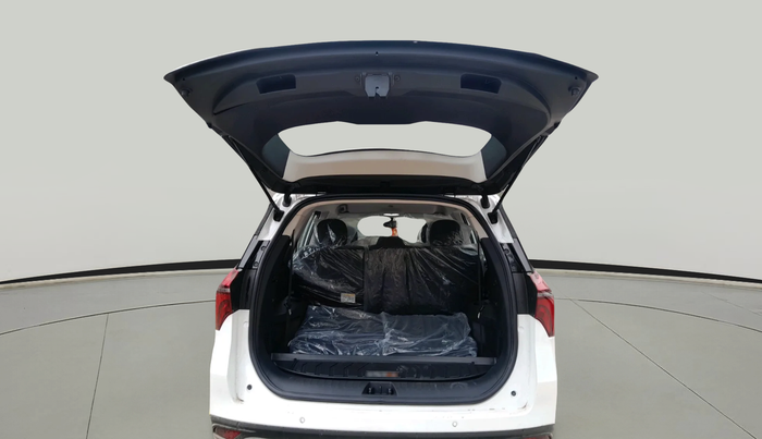 2025 Mahindra XUV700 MX Petrol MT 7 STR, Petrol, Manual, 268 km, exterior