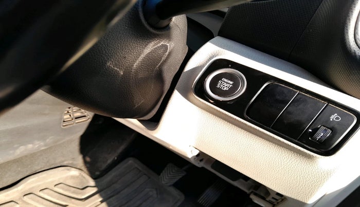 2021 KIA SONET HTX 1.0 IMT, Petrol, Manual, 79,174 km, interior