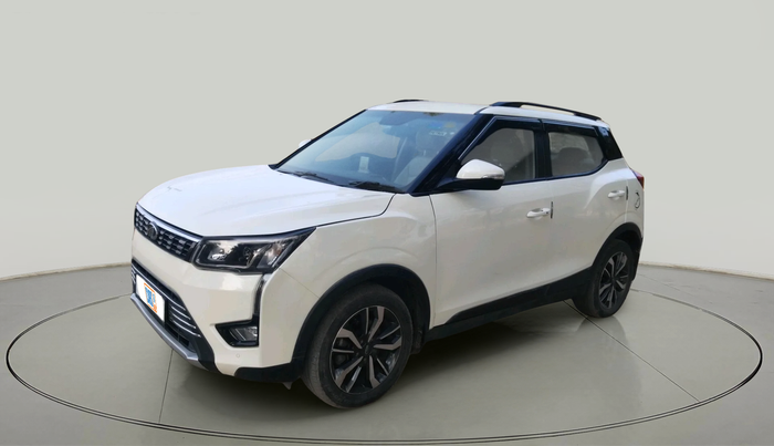 2021 Mahindra XUV300 W8 (O) 1.2 PETROL, Petrol, Manual, 38,946 km, exterior