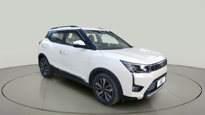 2021 Mahindra XUV300 W8 (O) 1.2 PETROL, Petrol, Manual, 41,000 km, exterior