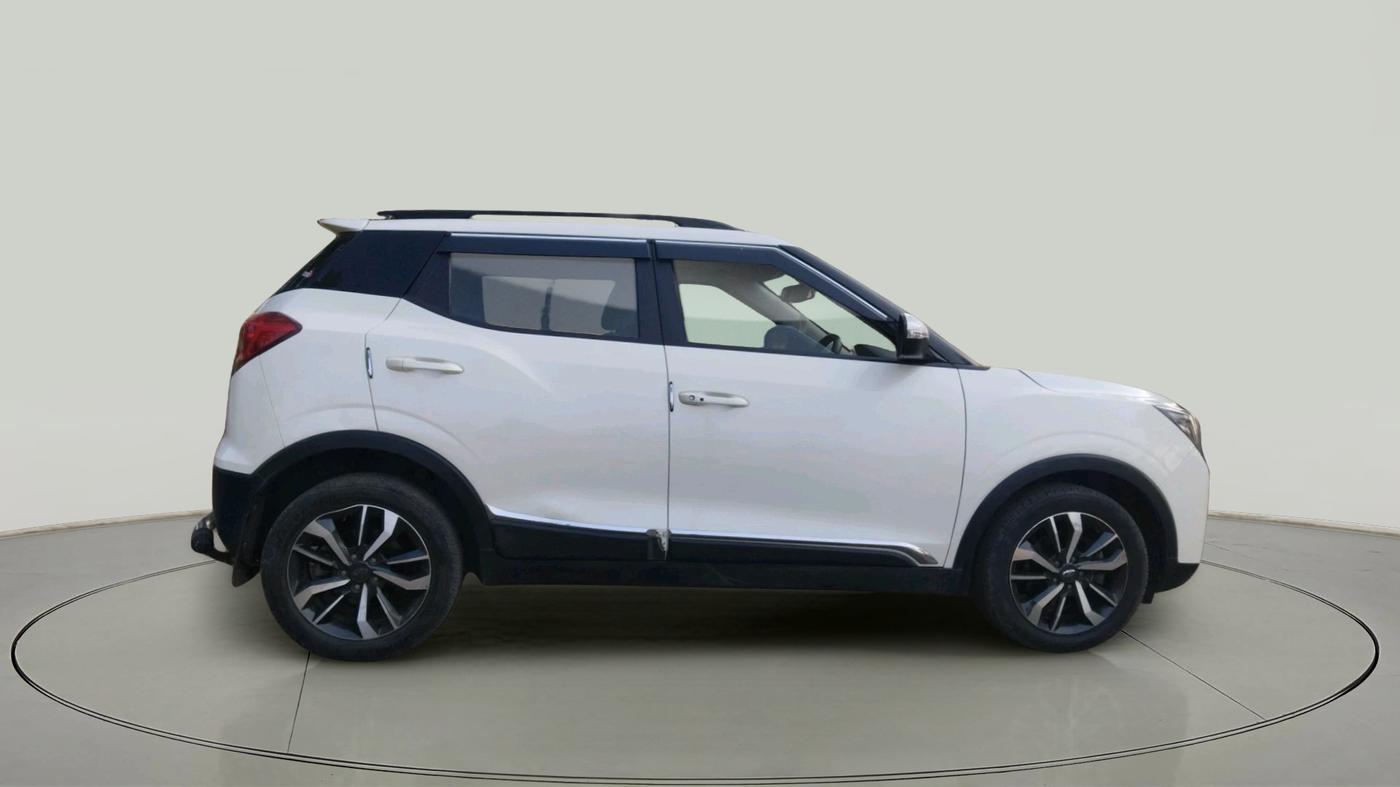 2021 Mahindra XUV300 W8 (O) 1.2 PETROL, Petrol, Manual, 41,000 km, exterior