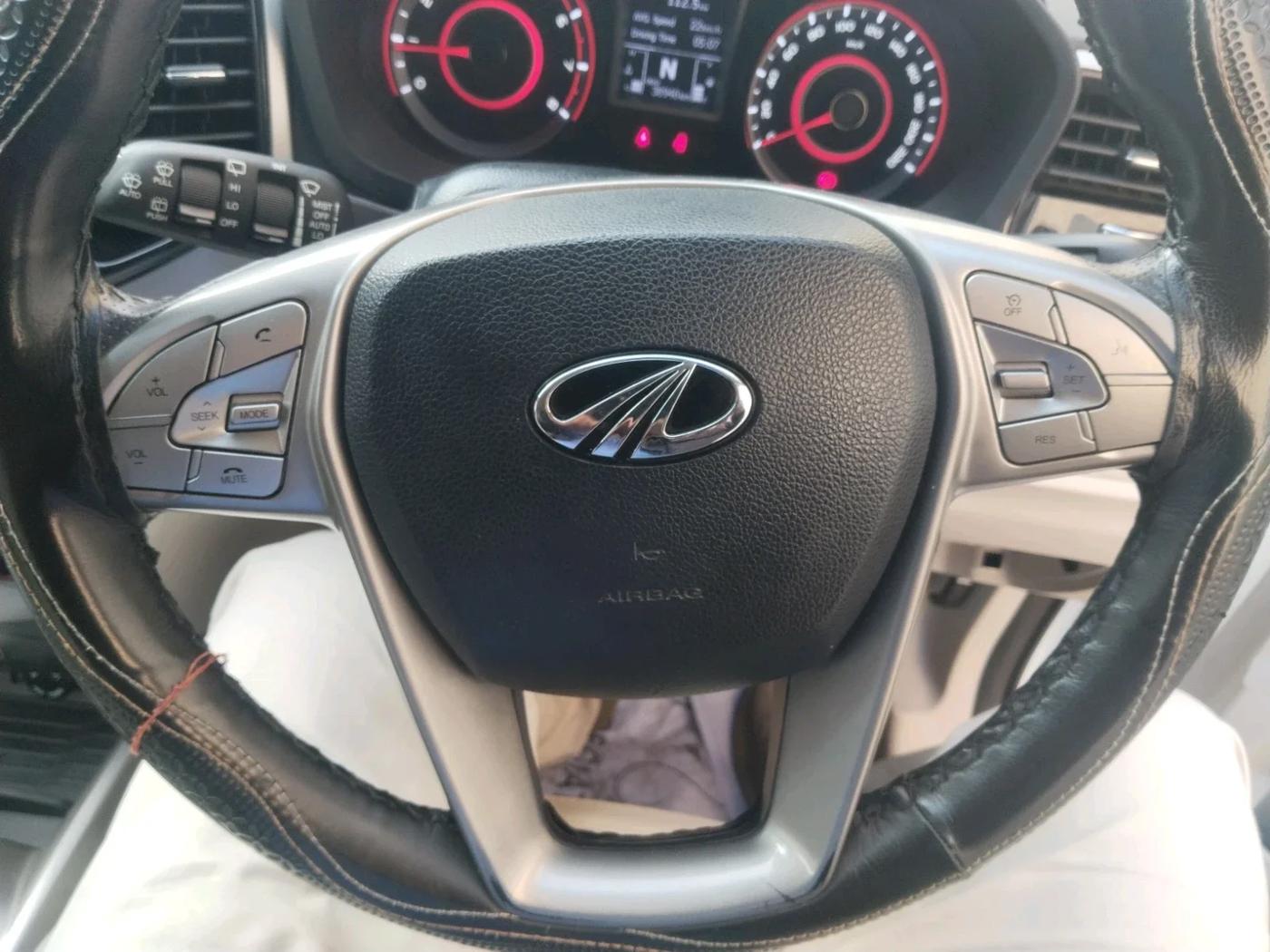 2021 Mahindra XUV300 W8 (O) 1.2 PETROL, Petrol, Manual, 41,000 km, interior