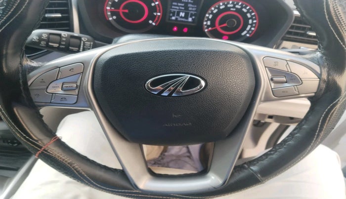 2021 Mahindra XUV300 W8 (O) 1.2 PETROL, Petrol, Manual, 38,946 km, interior