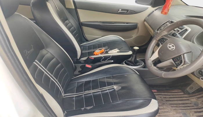 2012 Hyundai i20 SPORTZ 1.2, Petrol, Manual, 90,692 km, interior