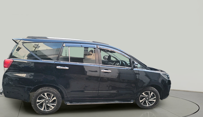 2022 Toyota Innova Crysta 2.4 GX AT 7 STR, Diesel, Automatic, 1,10,742 km, exterior