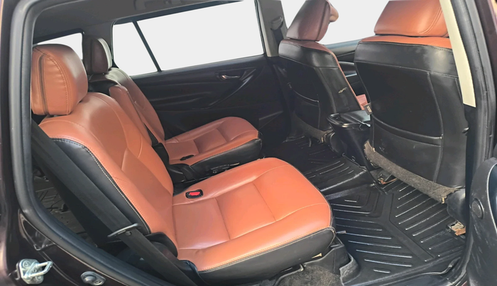 2022 Toyota Innova Crysta 2.4 GX AT 7 STR, Diesel, Automatic, 1,10,742 km, interior