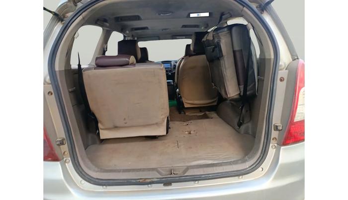 2015 Toyota Innova 2.5 GX 7 STR, Diesel, Manual, 1,57,784 km, exterior