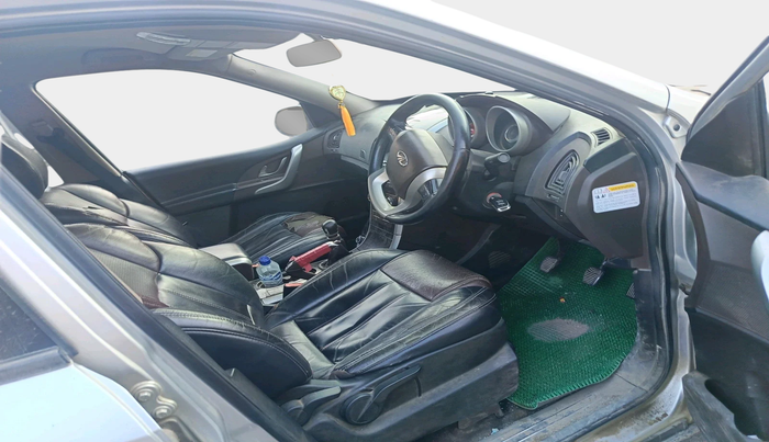 2015 Mahindra XUV500 W8, Diesel, Manual, 83,523 km, interior