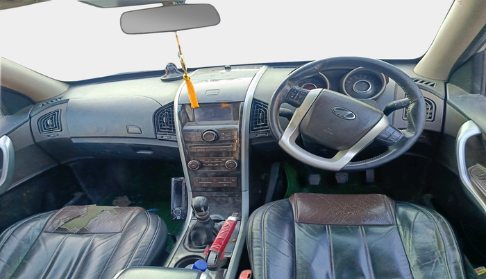 2015 Mahindra XUV500 W8, Diesel, Manual, 83,523 km, interior