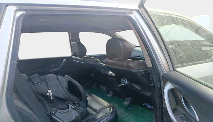 2015 Mahindra XUV500 W8, Diesel, Manual, 83,523 km, interior
