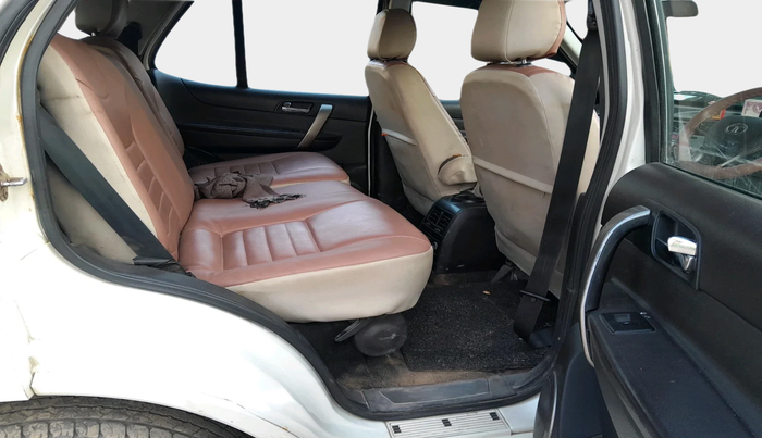 2017 Tata Safari Storme 2.2 EX 4X2, Diesel, Manual, 1,33,482 km, interior