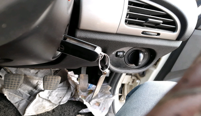 2017 Tata Safari Storme 2.2 EX 4X2, Diesel, Manual, 1,33,482 km, interior