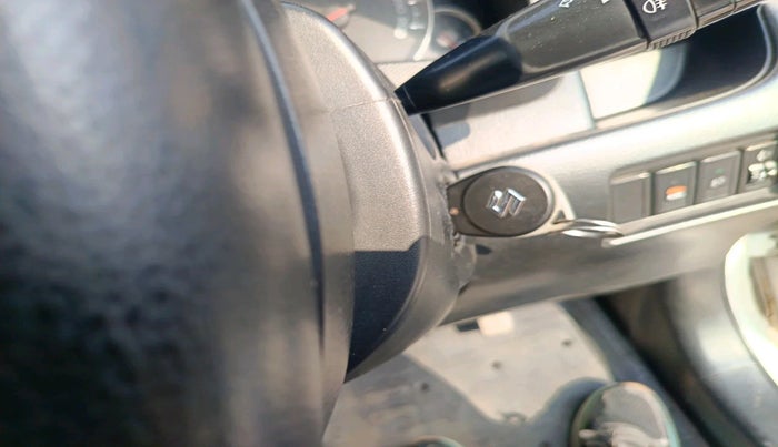 2013 Maruti Swift VXI, Petrol, Manual, 1,05,754 km, interior