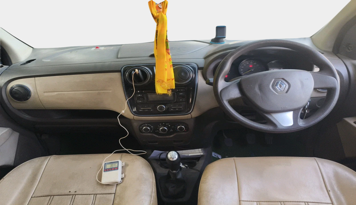 2015 Renault Lodgy 85 PS RXL, Diesel, Manual, 1,37,830 km, interior