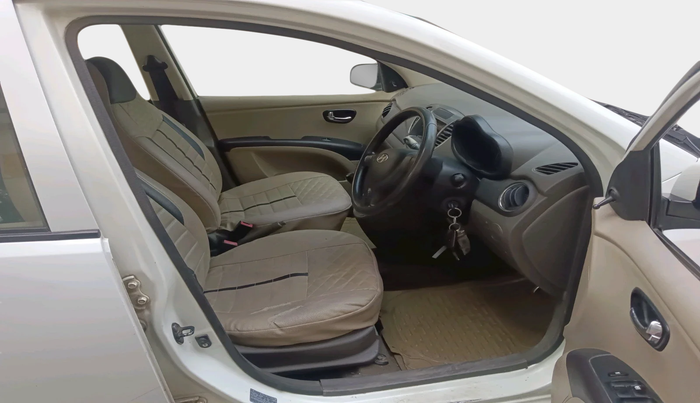 2010 Hyundai i10 MAGNA 1.1, Petrol, Manual, 1,13,059 km, interior