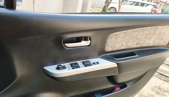 2015 Maruti Wagon R 1.0 VXI, Petrol, Manual, 18,663 km, interior