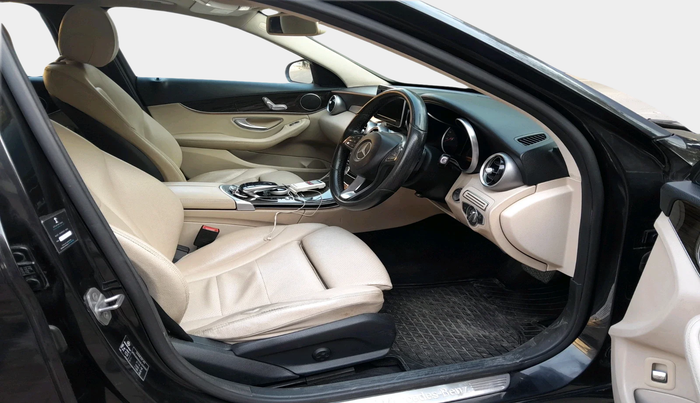 2017 Mercedes Benz C Class C 220 CDI AVANTGARDE, Diesel, Automatic, 1,64,810 km, interior