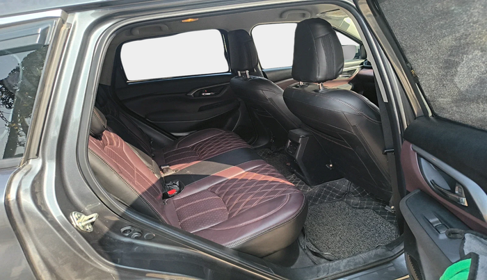 2024 Maruti Grand Vitara DELTA SMART HYBRID, Petrol, Manual, 16,098 km, interior