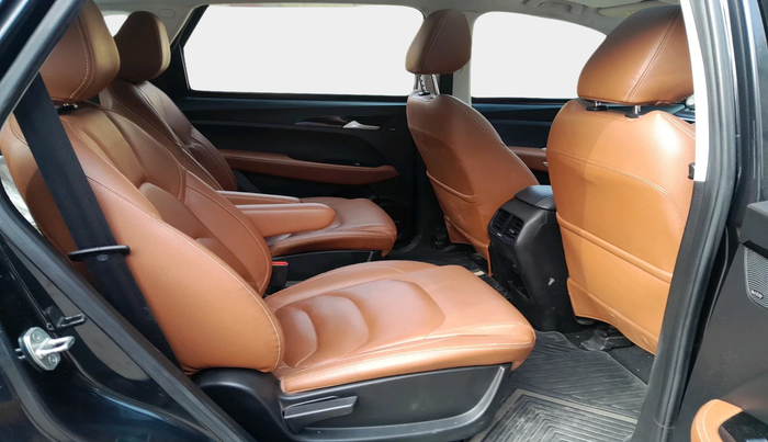 2022 MG HECTOR PLUS SHARP 2.0 DIESEL TURBO MT 6-STR, Diesel, Manual, 79,435 km, interior