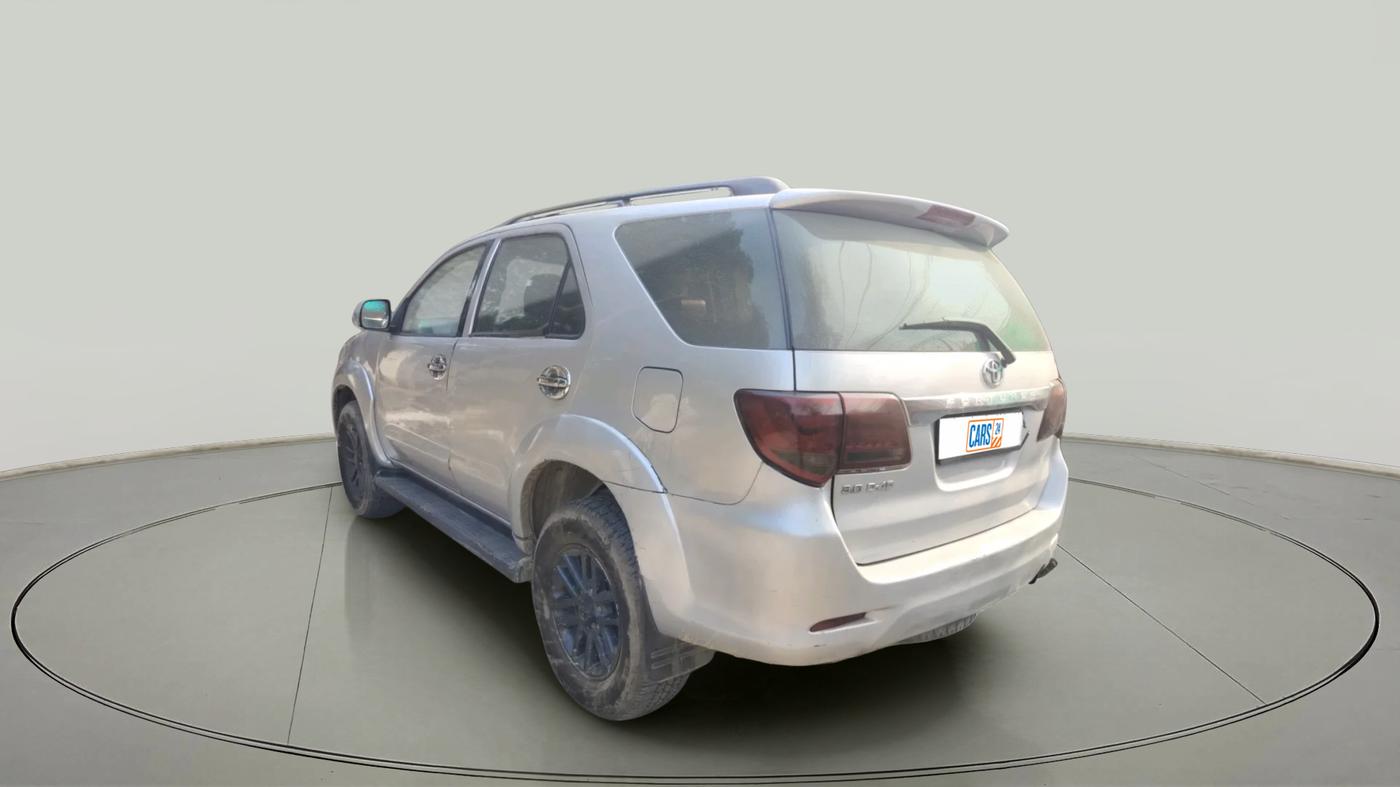2013 Toyota Fortuner 3.0 4X2 MT, Diesel, Manual, 2,00,842 km, exterior
