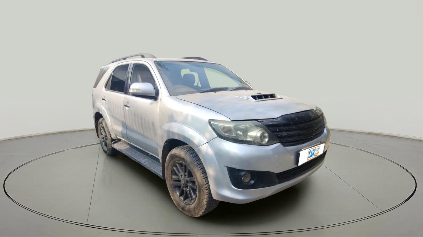 2013 Toyota Fortuner 3.0 4X2 MT, Diesel, Manual, 2,00,842 km, exterior