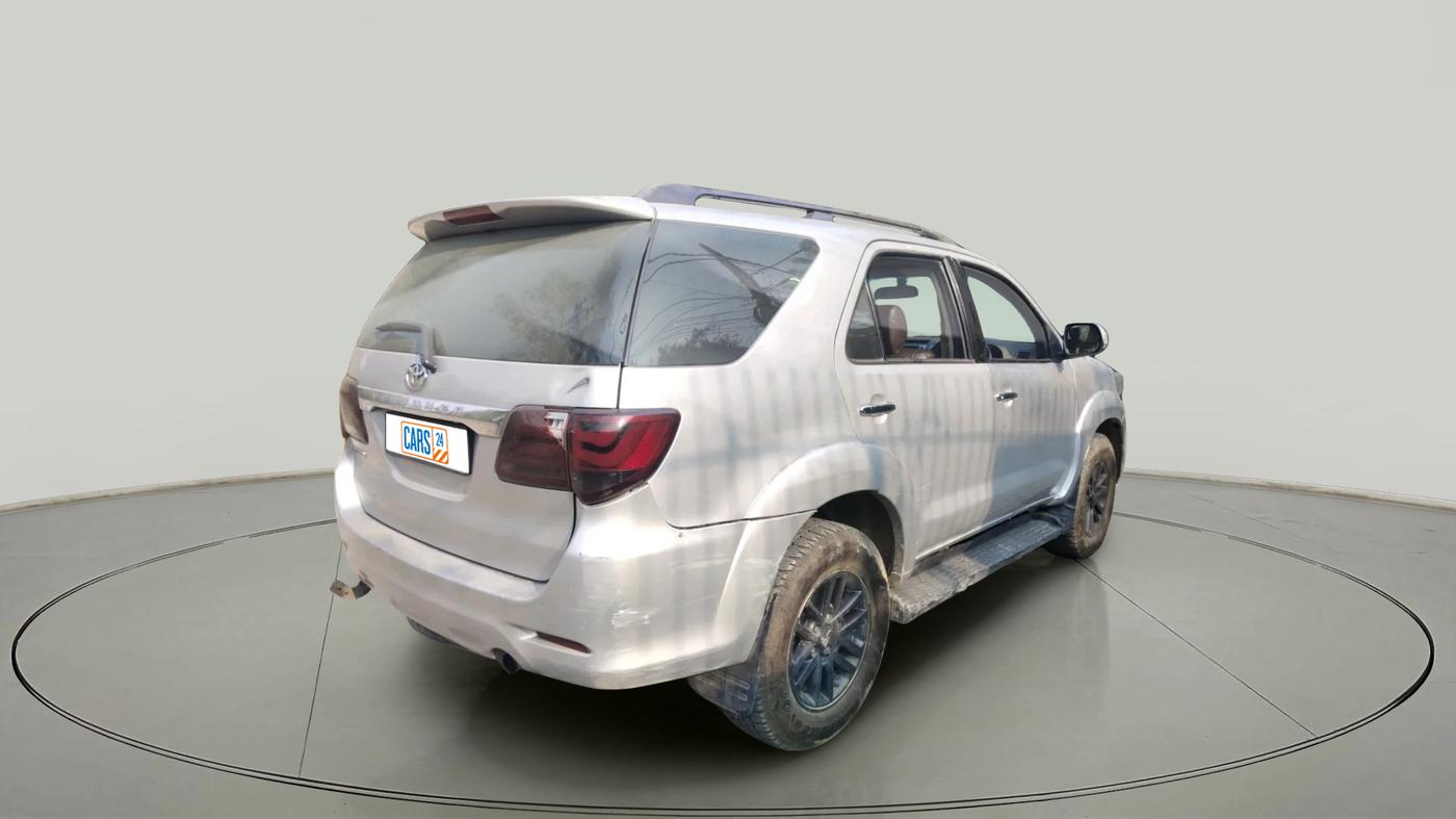 2013 Toyota Fortuner 3.0 4X2 MT, Diesel, Manual, 2,00,842 km, exterior