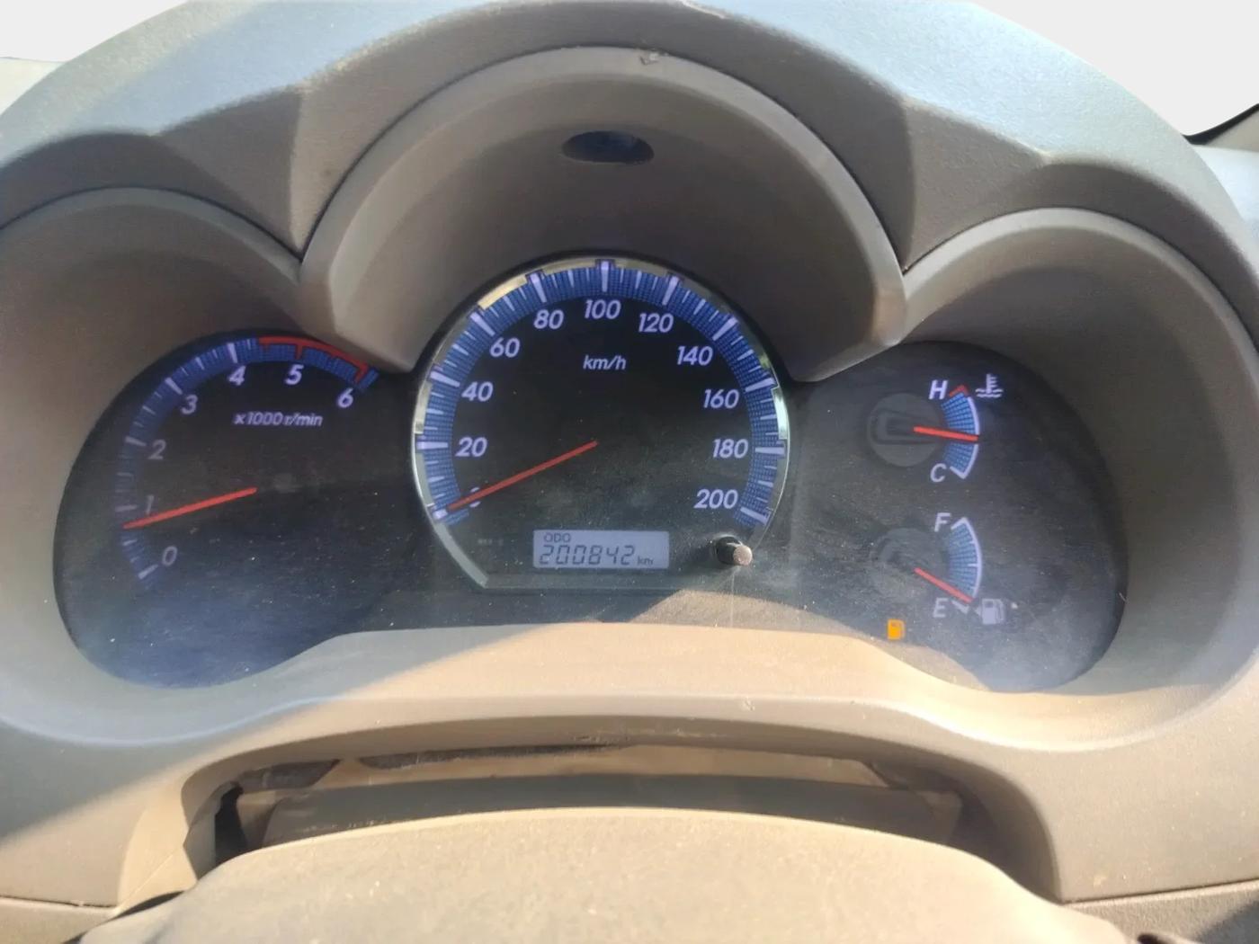 2013 Toyota Fortuner 3.0 4X2 MT, Diesel, Manual, 2,00,842 km, interior