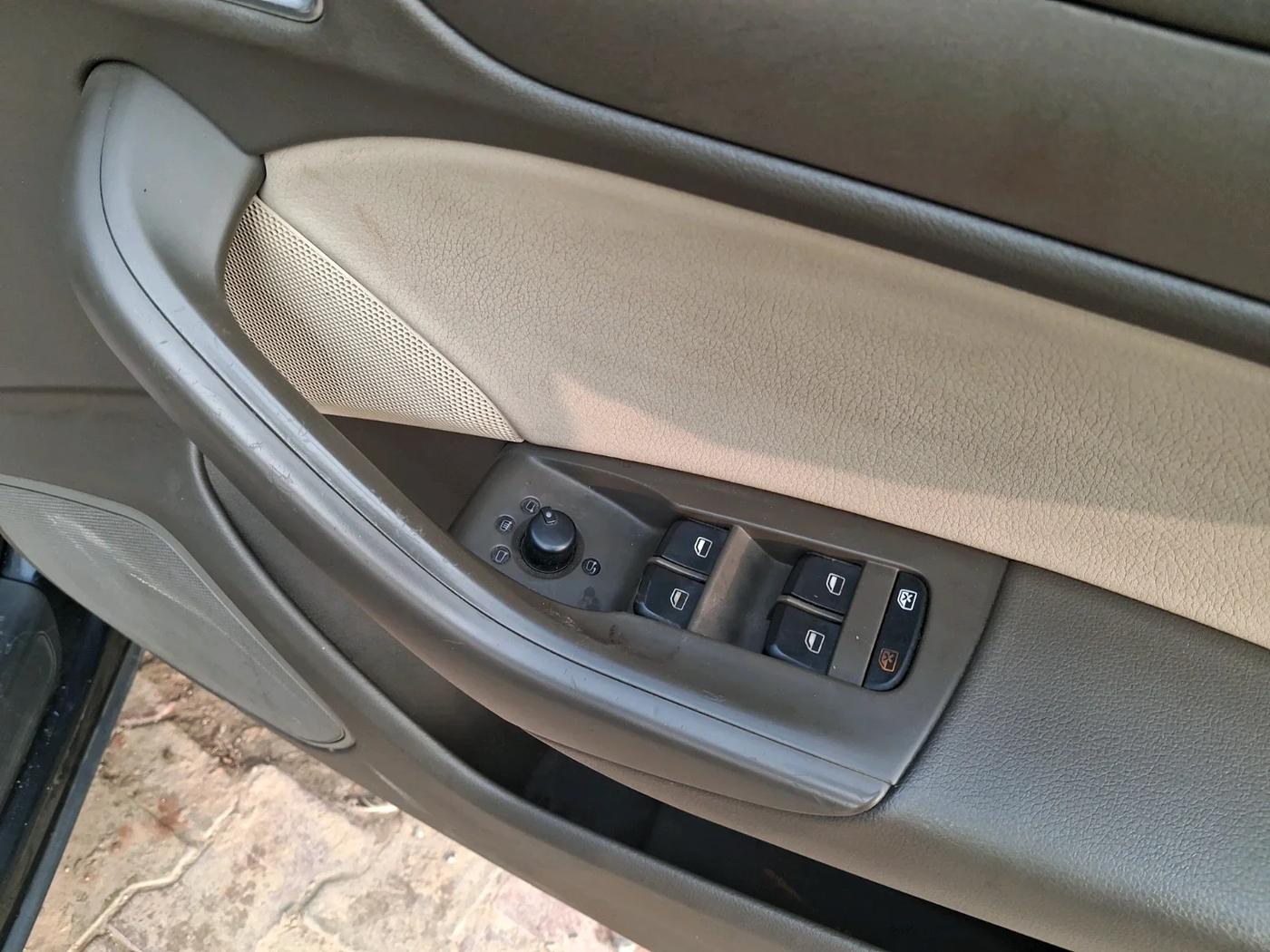 2013 Audi Q3 2.0 QUATTRO TDI AT, Diesel, Automatic, 1,16,254 km, interior