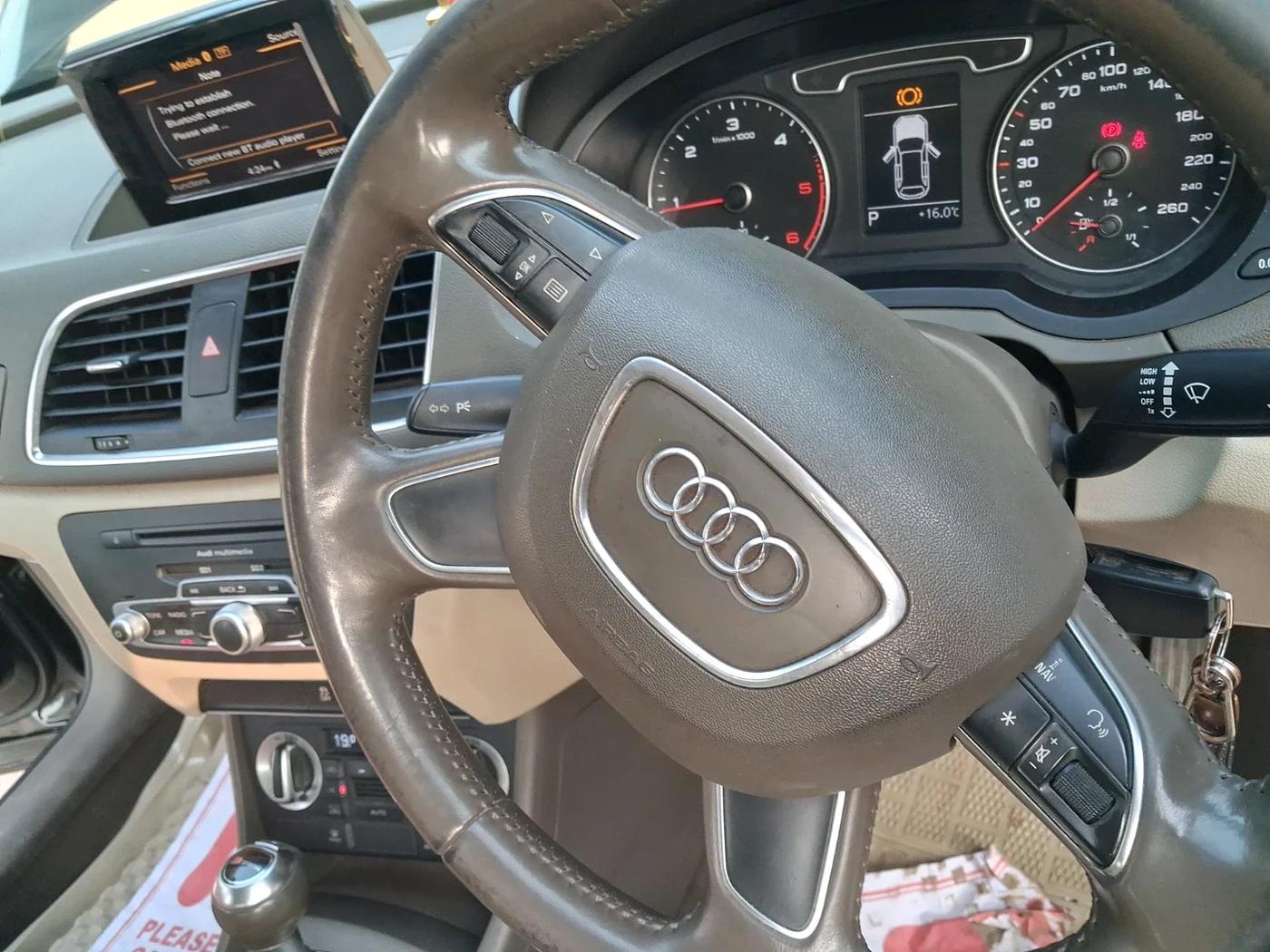 2013 Audi Q3 2.0 QUATTRO TDI AT, Diesel, Automatic, 1,16,254 km, interior