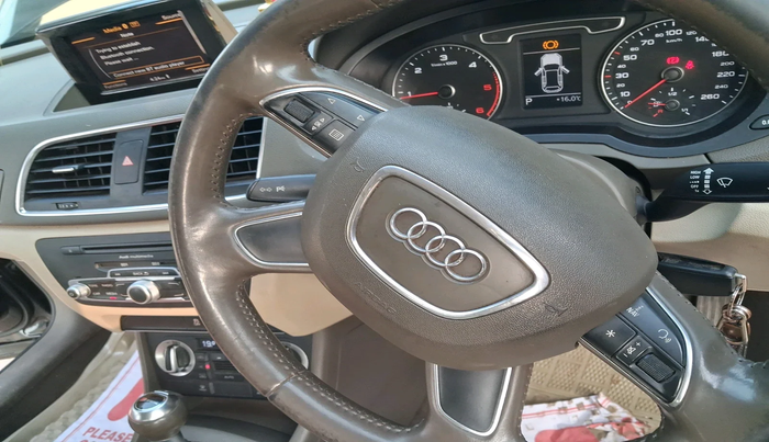 2013 Audi Q3 2.0 QUATTRO TDI AT, Diesel, Automatic, 1,16,254 km, interior