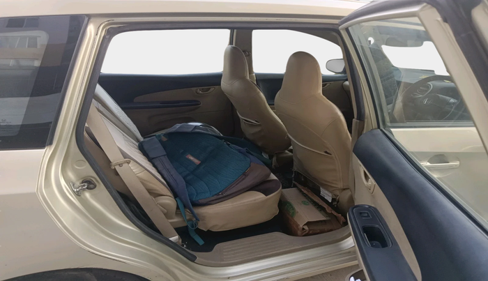 2014 Honda Mobilio 1.5L I-VTEC V, Petrol, Manual, 1,68,293 km, interior