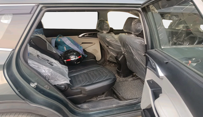 2024 KIA CARENS Gravity 1.5 Petrol MT, Petrol, Manual, 13,681 km, interior