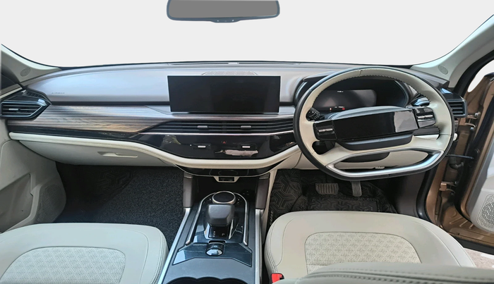 2023 Tata Safari ACCOMPLISHED PLUS 6 STR DUAL TONE AT, Diesel, Automatic, 77,542 km, interior