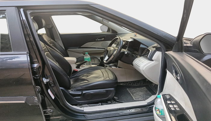 2024 Mahindra XUV300 W8 1.5 DIESEL, Diesel, Manual, 79,778 km, interior