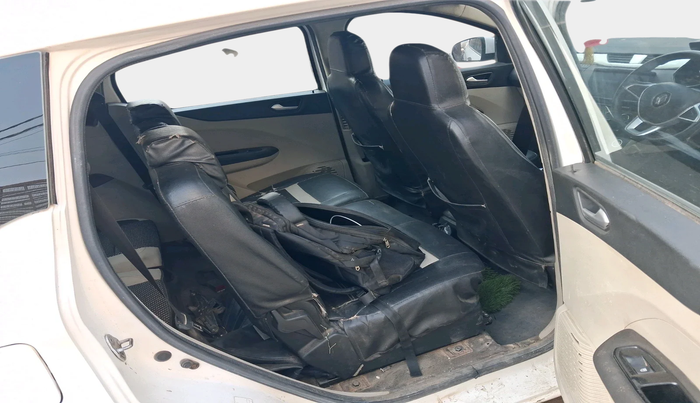 2020 Renault TRIBER RXZ, Petrol, Manual, 72,218 km, interior