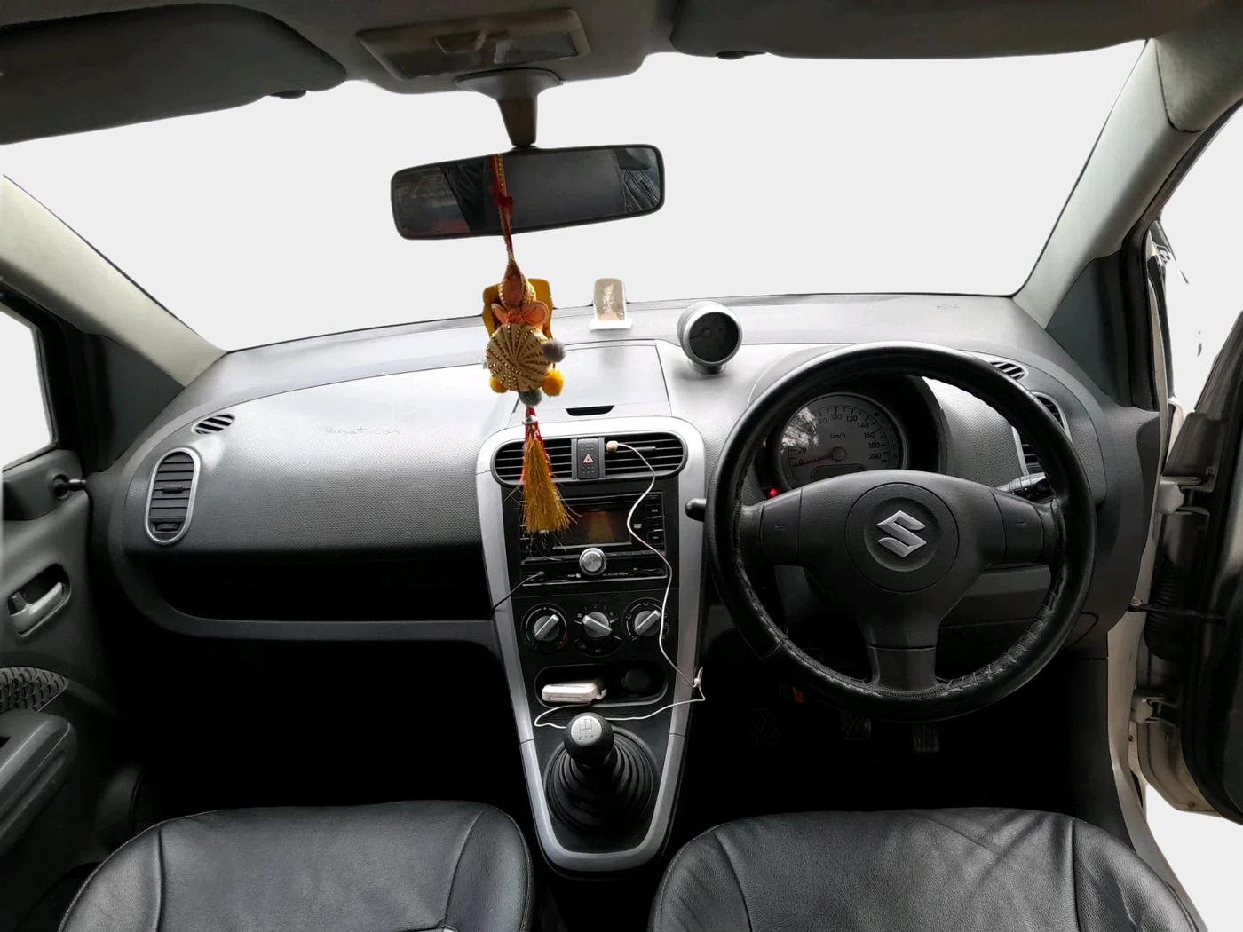 2013 Maruti Ritz VDI, Diesel, Manual, 78,840 km, interior