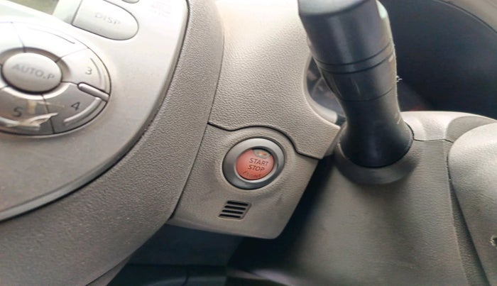 2012 Nissan Micra XV DIESEL, Diesel, Manual, 1,33,949 km, interior