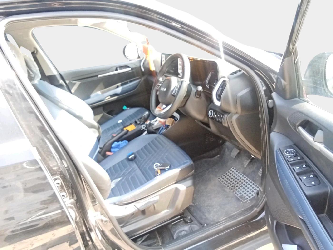 2025 KIA SONET HTK Plus (O) 1.2 Petrol MT, Petrol, Manual, 21,203 km, interior