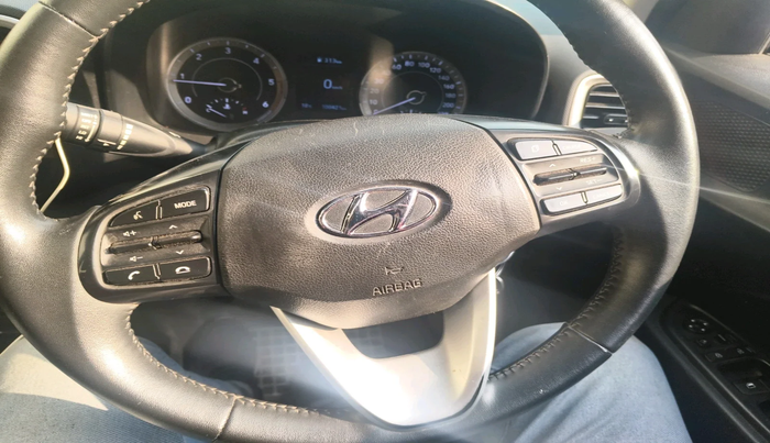 2021 Hyundai VENUE SX 1.5 CRDI, Diesel, Manual, 1,00,421 km, interior