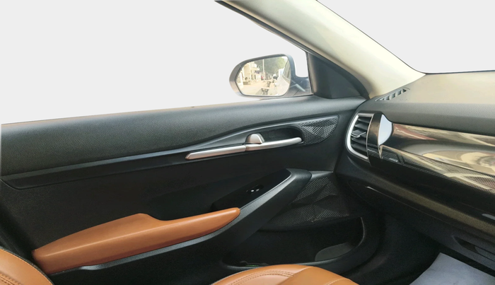 2023 KIA SELTOS HTK PLUS 1.5 IMT, Petrol, Manual, 25,614 km, interior