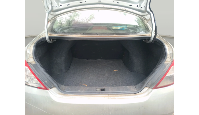 2017 Nissan Sunny XV CVT, Petrol, Automatic, 69,665 km, exterior