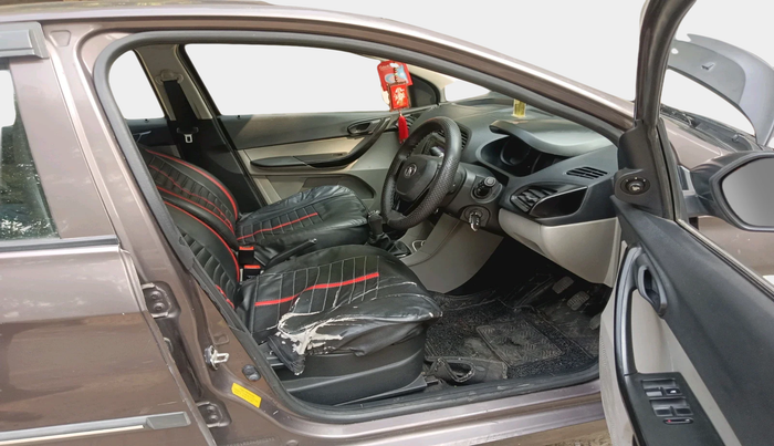 2018 Tata Tiago XT DIESEL, Diesel, Manual, 1,11,762 km, interior