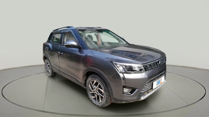 2023 Mahindra XUV300 W8 (O) 1.5 DIESEL, Diesel, Manual, 41,245 km, exterior