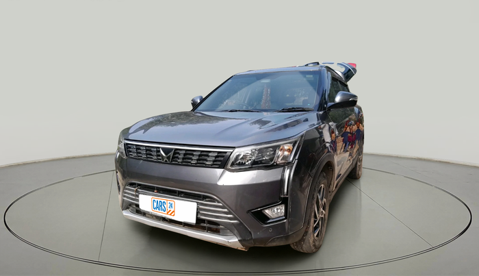 2023 Mahindra XUV300 W8 (O) 1.5 DIESEL, Diesel, Manual, 41,245 km, exterior