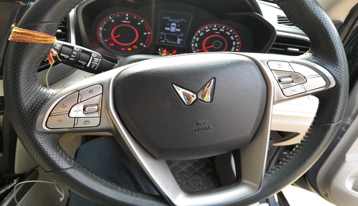 2023 Mahindra XUV300 W8 (O) 1.5 DIESEL, Diesel, Manual, 41,245 km, interior