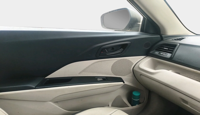 2022 Mahindra XUV300 W4 1.2 PETROL, Petrol, Manual, 66,787 km, interior