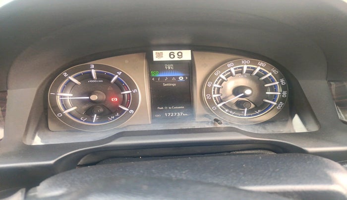 2017 Toyota Innova Crysta 2.4 VX 7 STR, Diesel, Manual, 1,72,737 km, interior