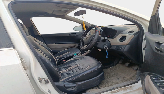 2017 Hyundai Grand i10 MAGNA 1.1 CRDI, Diesel, Manual, 83,125 km, interior