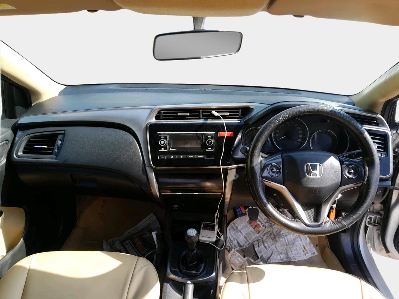 2014 Honda City 1.5L I-DTEC SV, Diesel, Manual, 1,70,742 km, interior