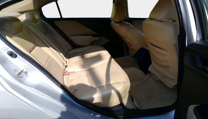 2014 Honda City 1.5L I-DTEC SV, Diesel, Manual, 1,70,742 km, interior